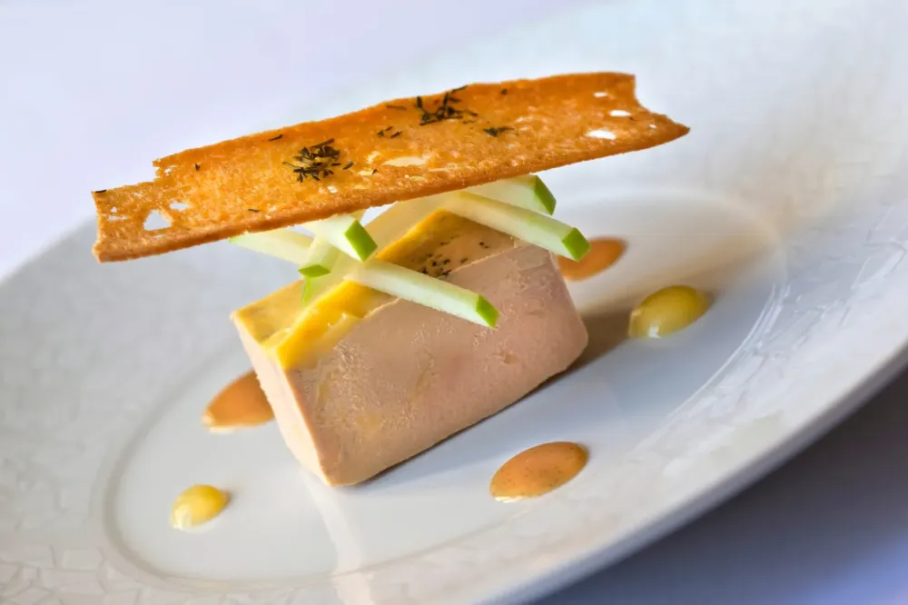 Foie de canard mi-cuit à la vapeur (6 à 8 personnes)